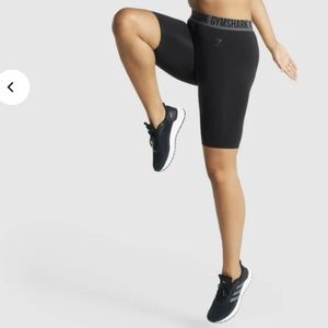 GYM SHARK SHORTS (Medium) fast shipping